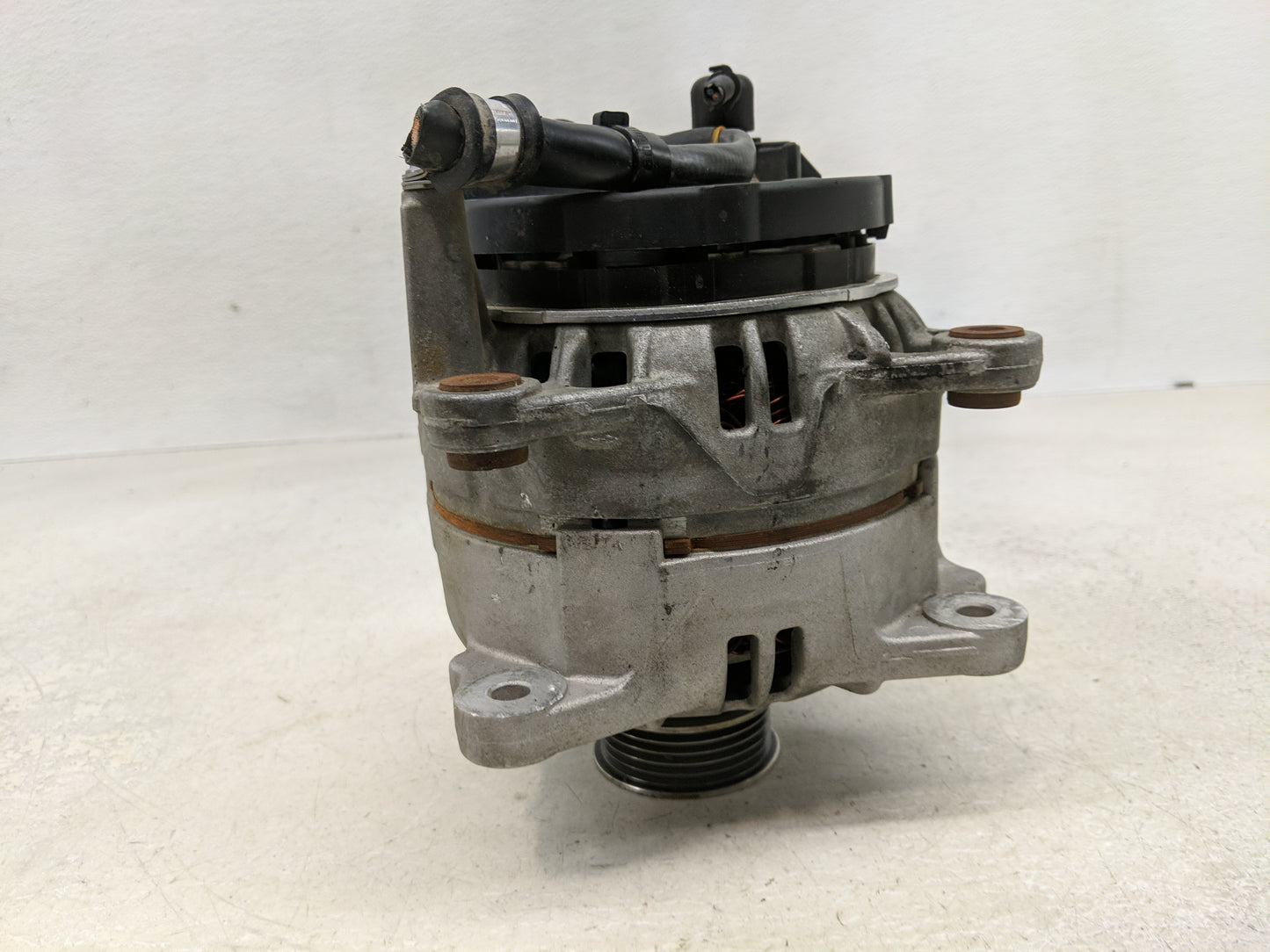 1999-2006 Volkswagen Jetta Alternator Replacement Generator Charging Assembly Engine OEM P/N:07K 903 023 C Fits OEM Used Aut