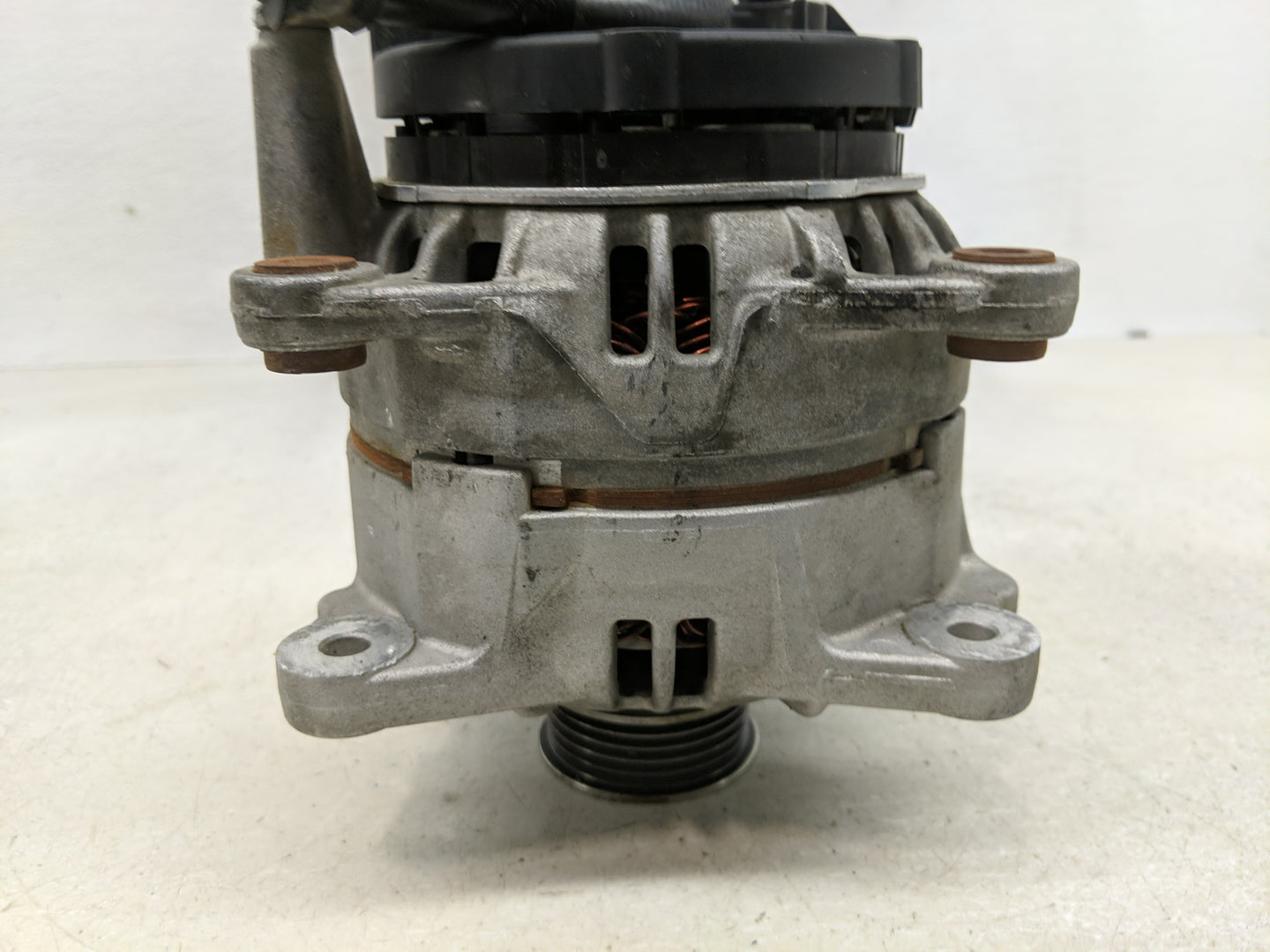 1999-2006 Volkswagen Jetta Alternator Replacement Generator Charging Assembly Engine OEM P/N:07K 903 023 C Fits OEM Used Aut