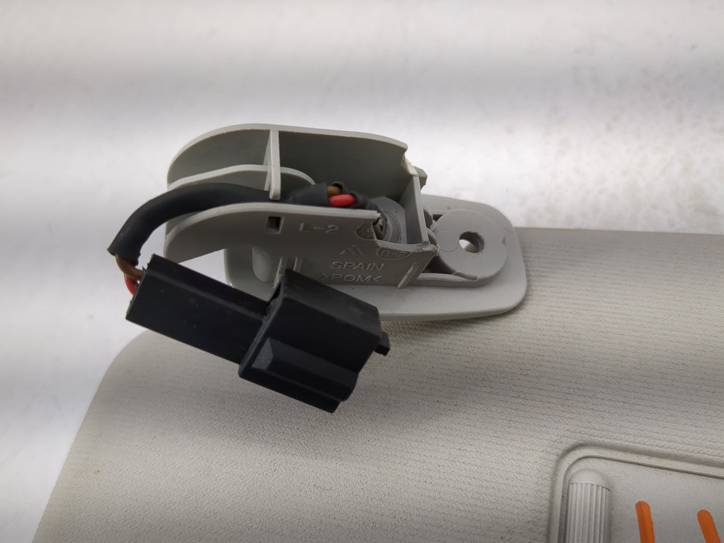 2000-2006 Volkswagen Jetta Sun Visor Shade Replacement Driver Left Mirror Fits OEM Used Auto Parts - Oemusedautoparts1.com