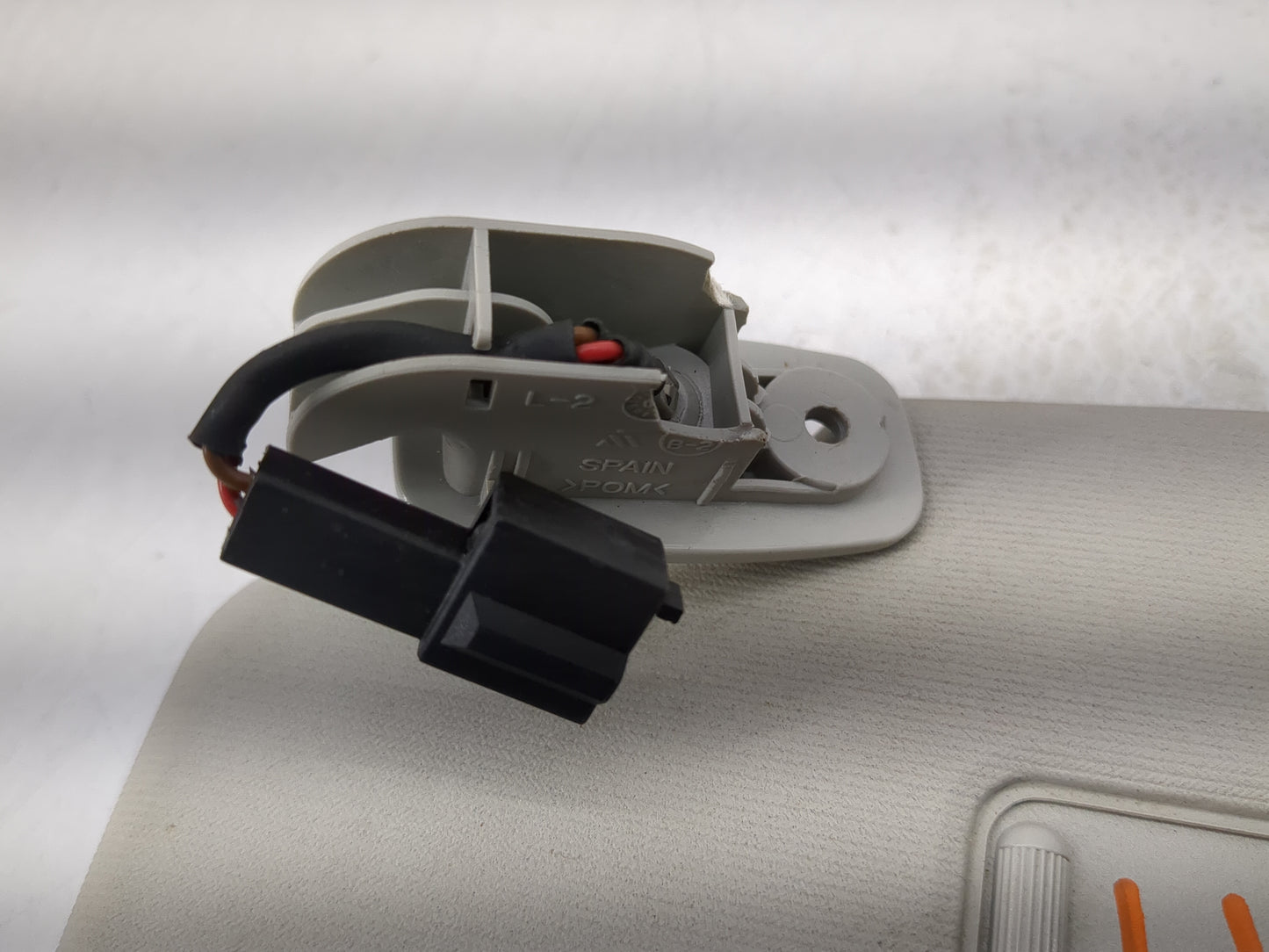 2000-2006 Volkswagen Jetta Sun Visor Shade Replacement Driver Left Mirror Fits OEM Used Auto Parts - Oemusedautoparts1.com