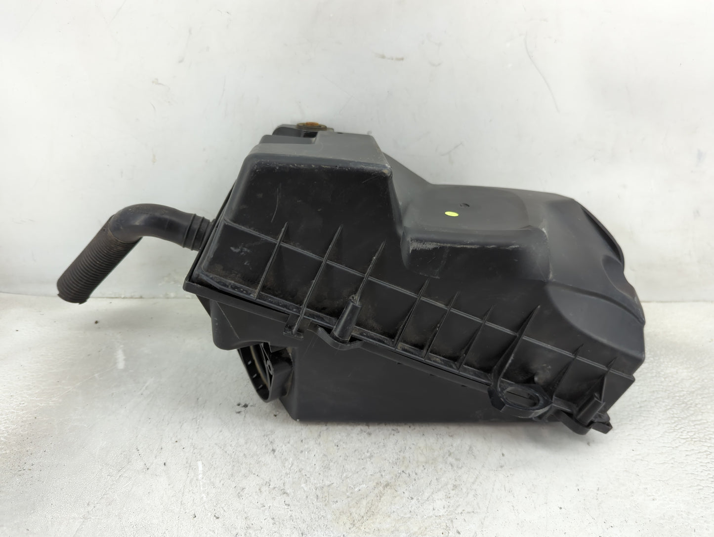 1999-2011 Volkswagen Jetta Air Cleaner Intake-duct Hose Tube - Oemusedautoparts1.com