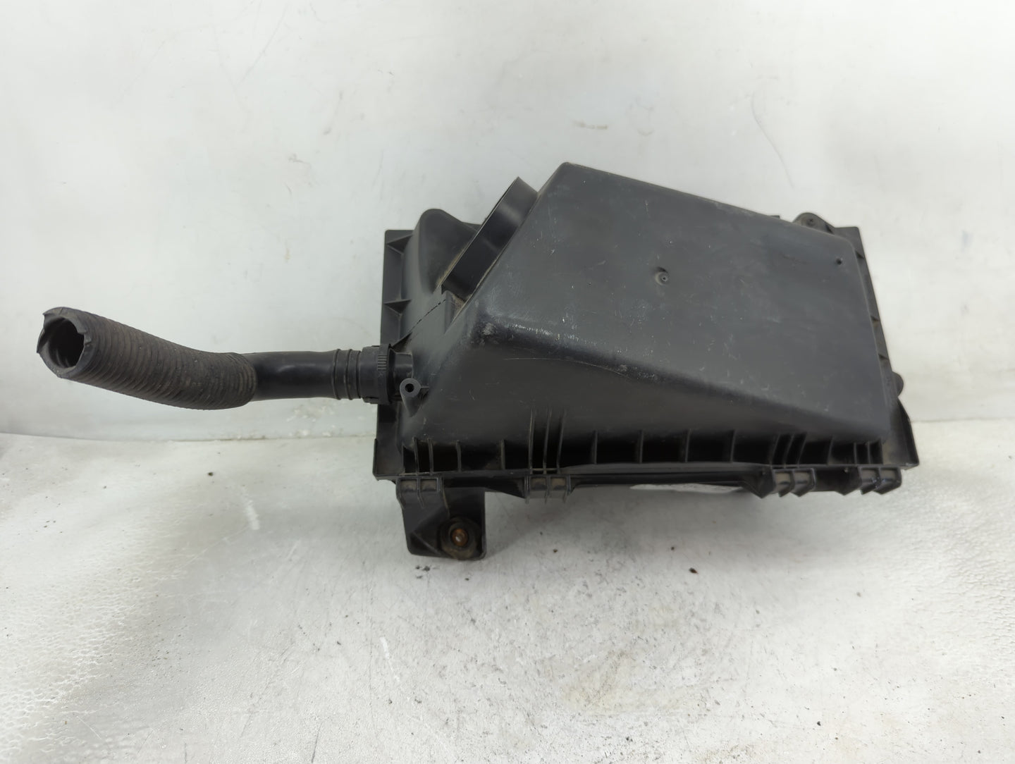 1999-2011 Volkswagen Jetta Air Cleaner Intake-duct Hose Tube - Oemusedautoparts1.com