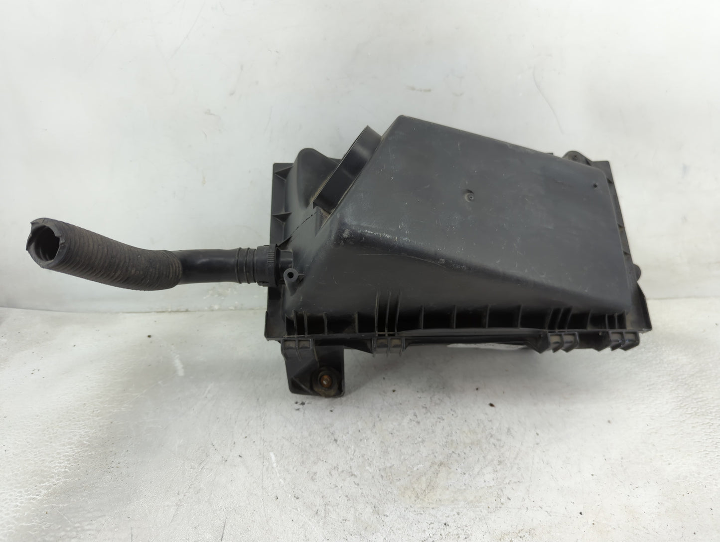 1999-2011 Volkswagen Jetta Air Cleaner Intake-duct Hose Tube - Oemusedautoparts1.com
