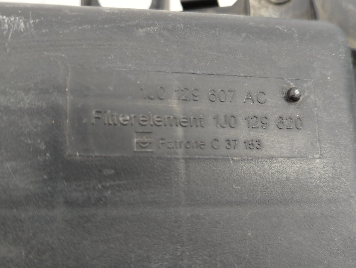 1999-2011 Volkswagen Jetta Air Cleaner Intake-duct Hose Tube - Oemusedautoparts1.com