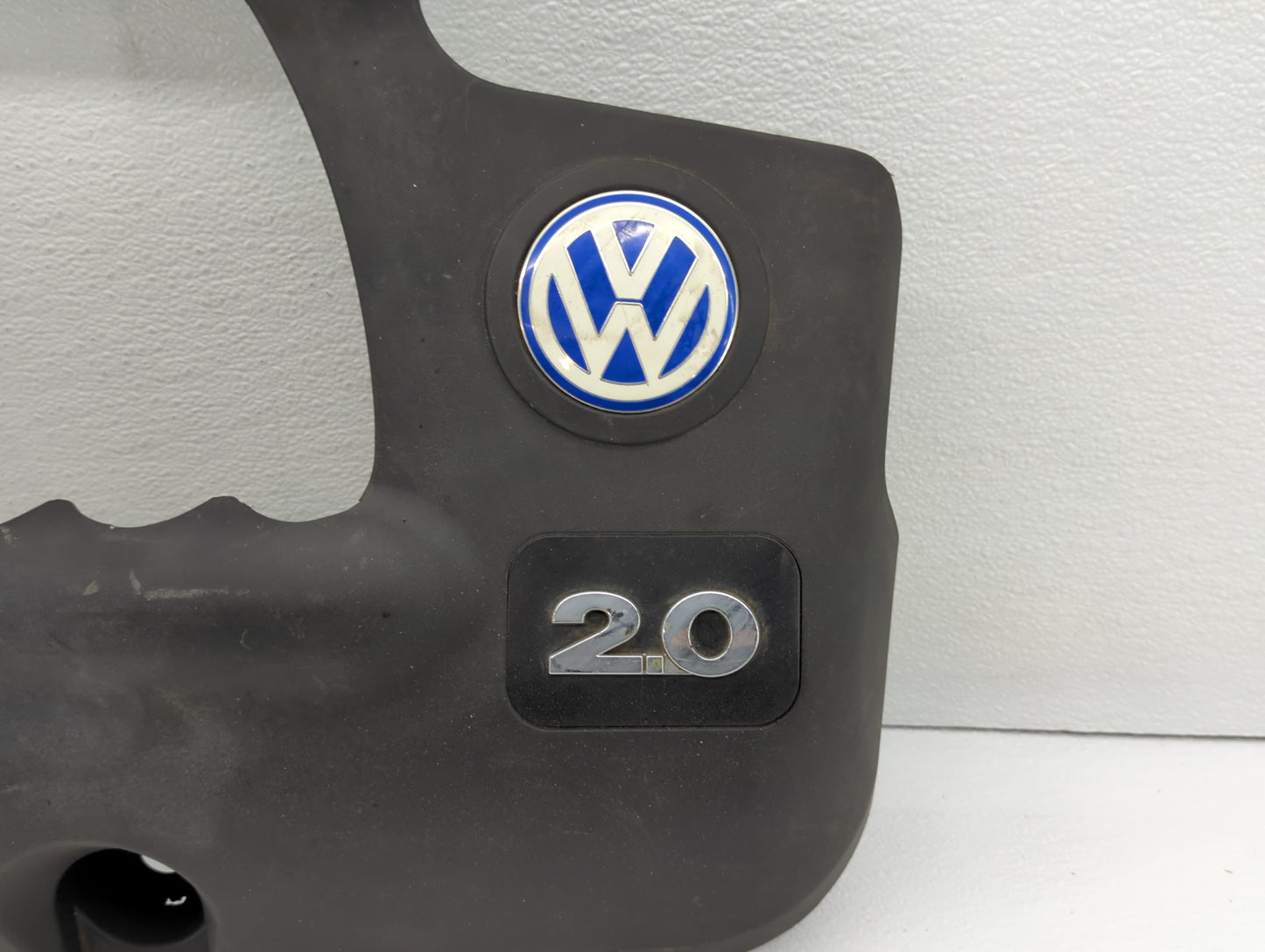 2002 Volkswagen Jetta Engine Cover - Oemusedautoparts1.com