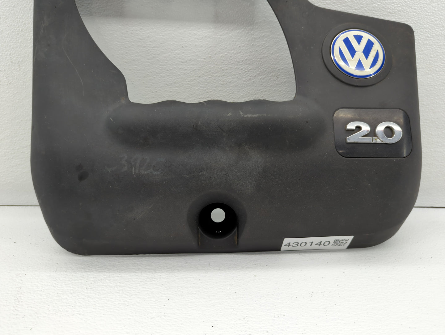 2002 Volkswagen Jetta Engine Cover - Oemusedautoparts1.com