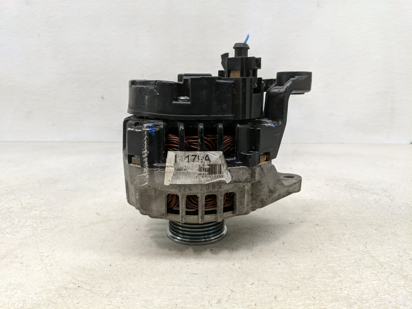 1999-2002 Volkswagen Passat Alternator Replacement Generator Charging Assembly Engine OEM P/N:06B 903 016D Fits OEM Used Aut