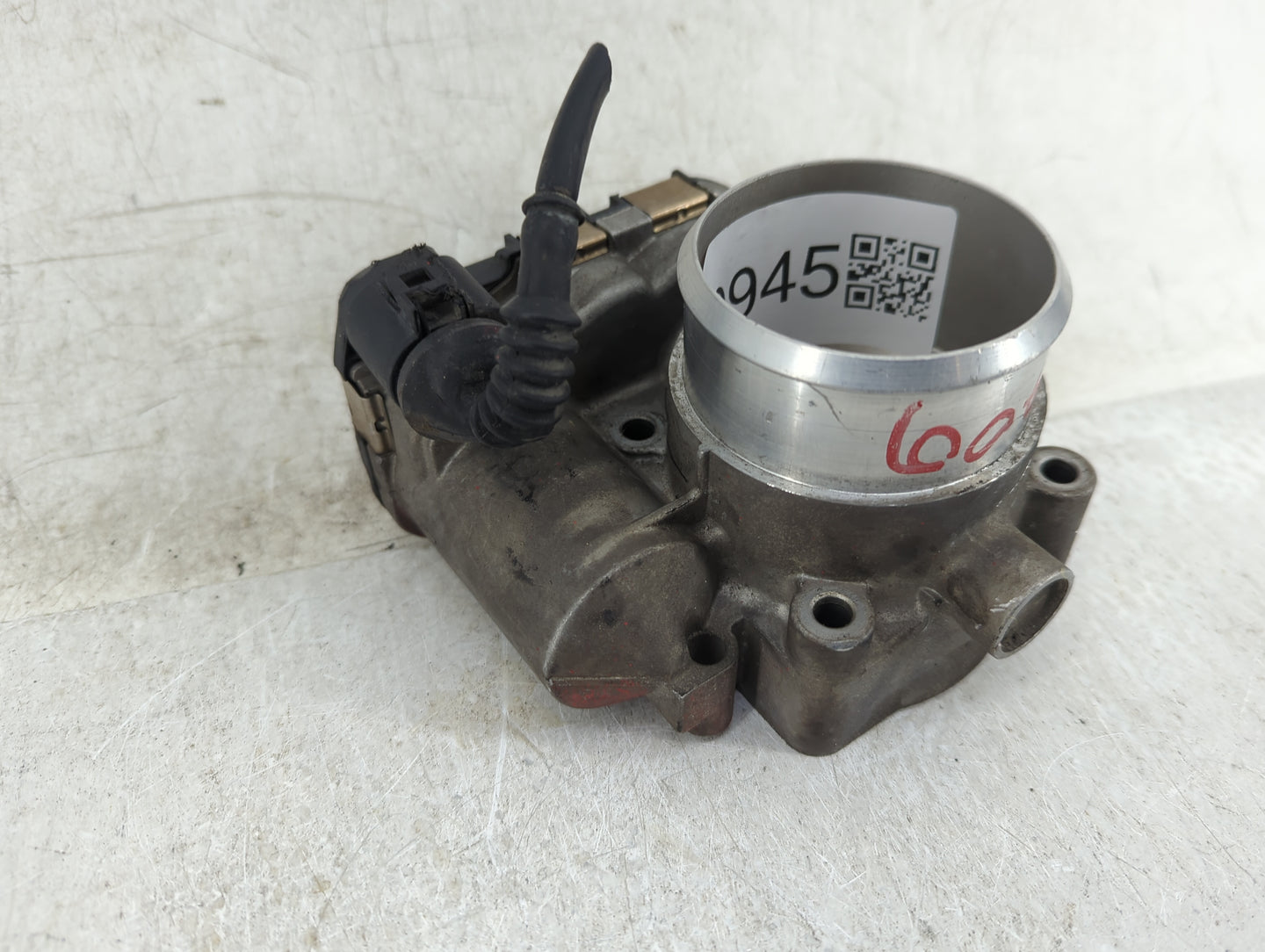 1999-2005 Volkswagen Passat Throttle Body P/N:06B 133 062 M Fits Fits 1999 2000 2001 2002 2003 2004 2005 2006 OEM Used Auto 