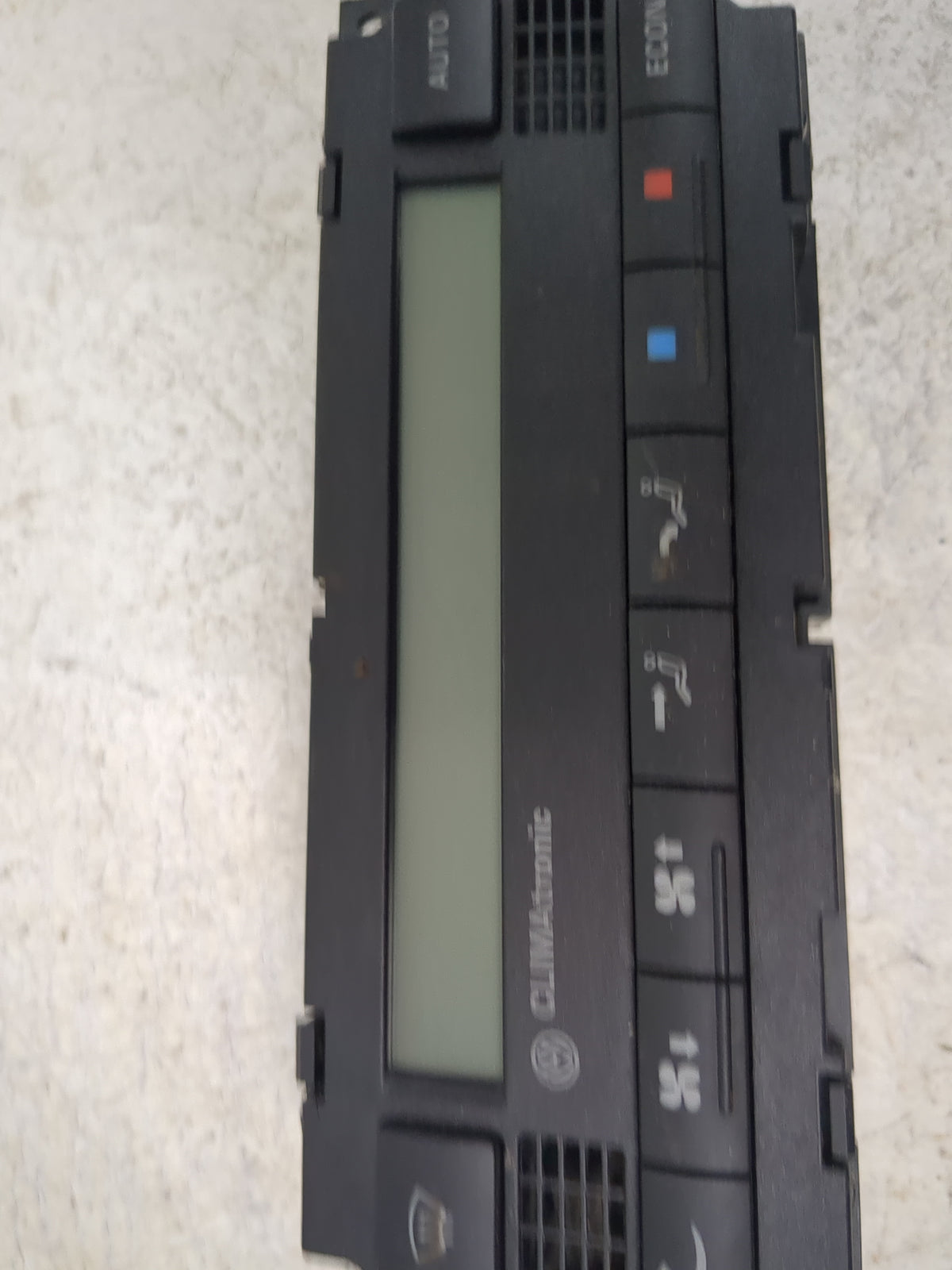 1998-2005 Volkswagen Passat Climate Control Module Temperature AC/Heater Replacement Fits OEM Used Auto Parts - Oemusedautop