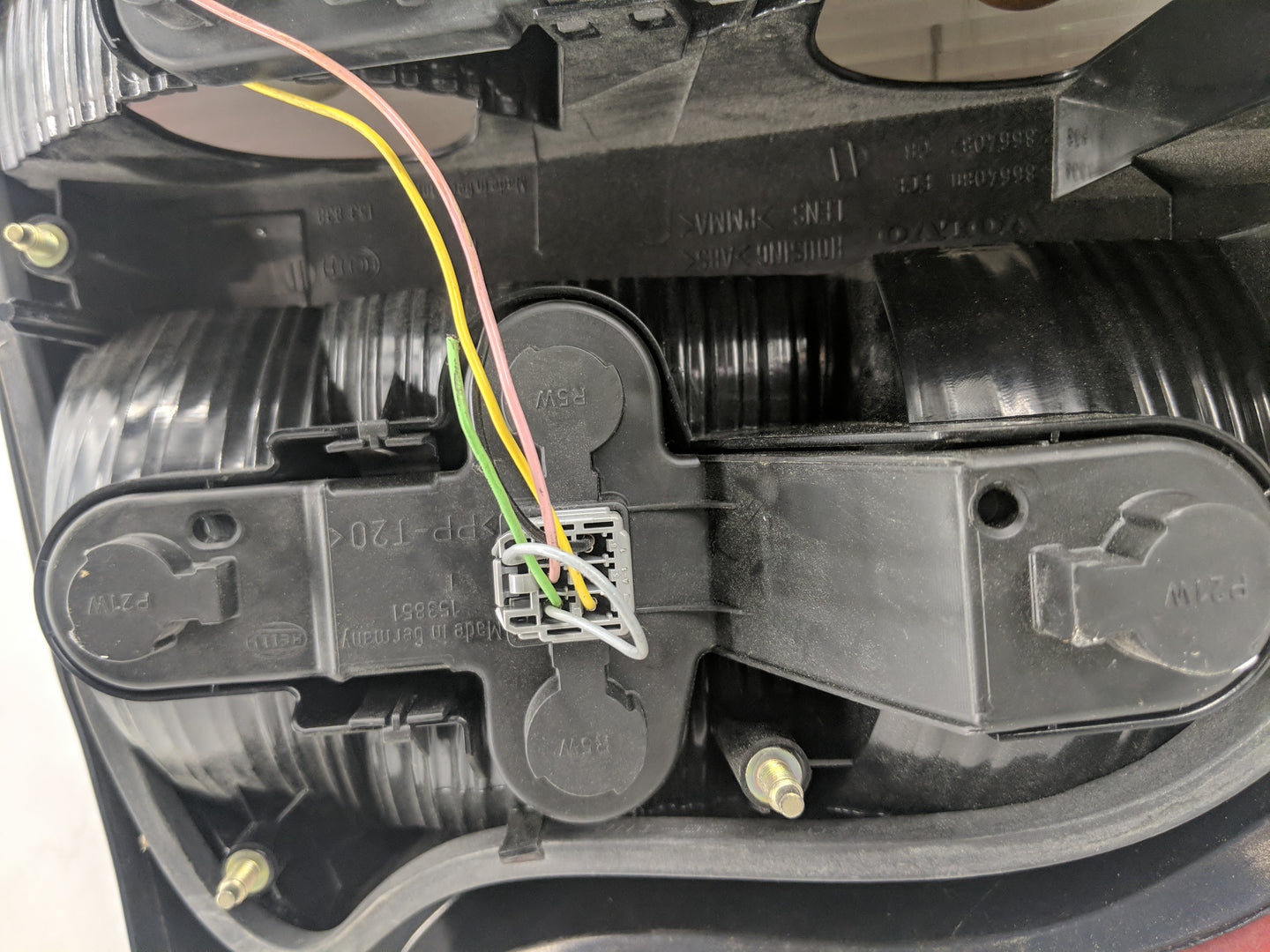 2002 Volvo V60 Tail Light Assembly Passenger Right OEM Fits Fits 2001 2003 2004 OEM Used Auto Parts - Oemusedautoparts1.com