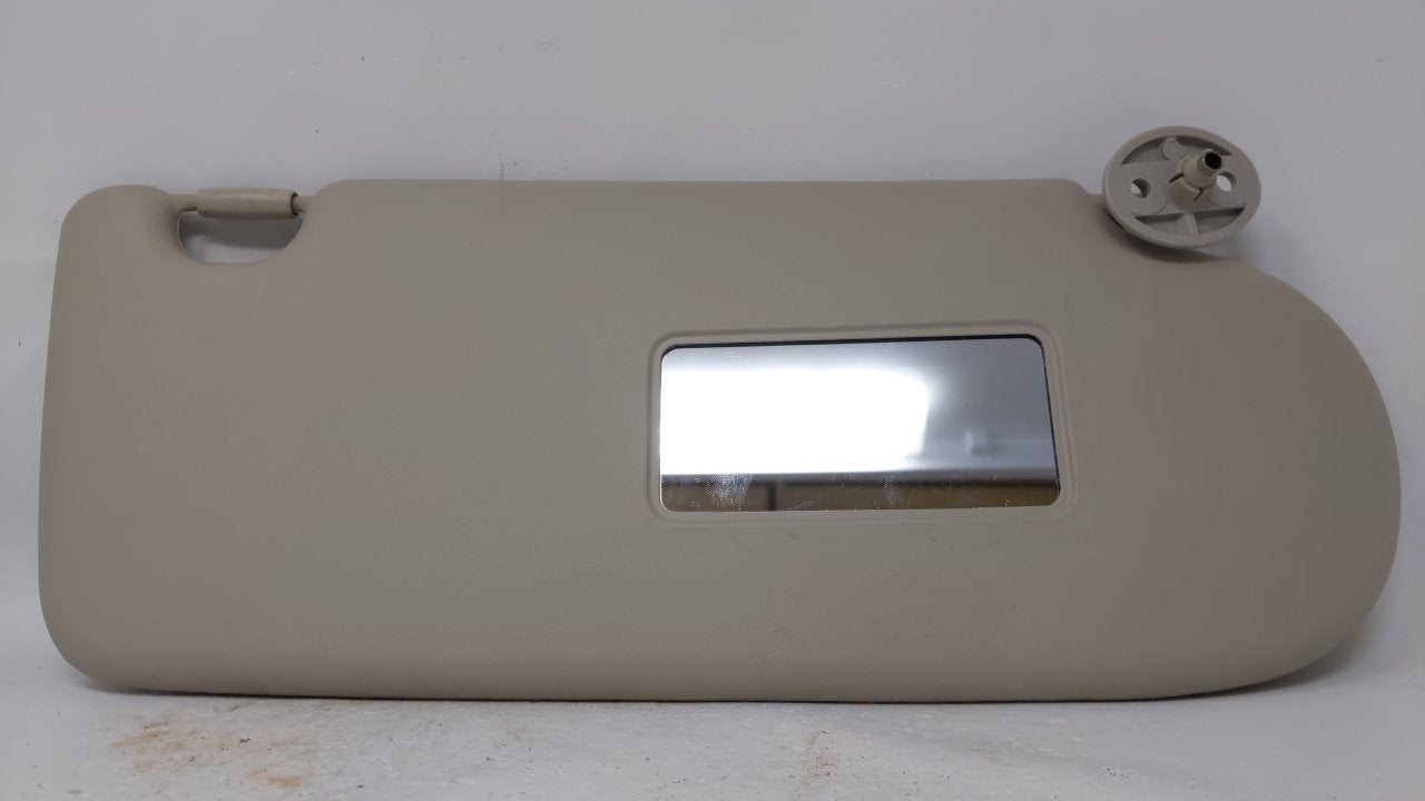 2002 Land Rover Freelander Sun Visor Shade Replacement Passenger Right Mirror Fits OEM Used Auto Parts - Oemusedautoparts1.c