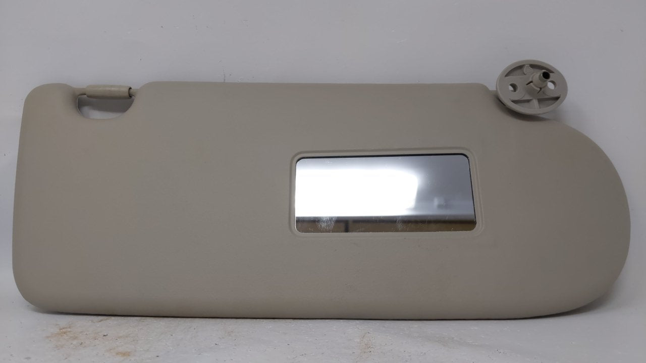 2002 Land Rover Freelander Sun Visor Shade Replacement Passenger Right Mirror Fits OEM Used Auto Parts - Oemusedautoparts1.c