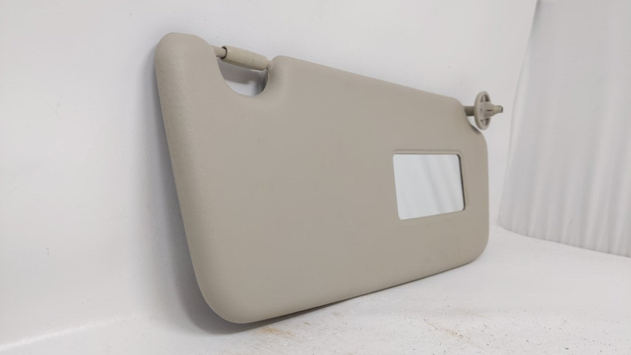 2002 Land Rover Freelander Sun Visor Shade Replacement Passenger Right Mirror Fits OEM Used Auto Parts - Oemusedautoparts1.c