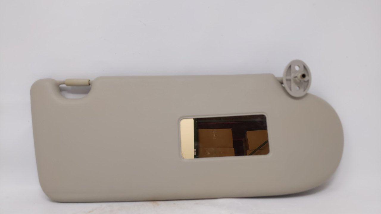 2002 Land Rover Freelander Sun Visor Shade Replacement Passenger Right Mirror Fits OEM Used Auto Parts - Oemusedautoparts1.c
