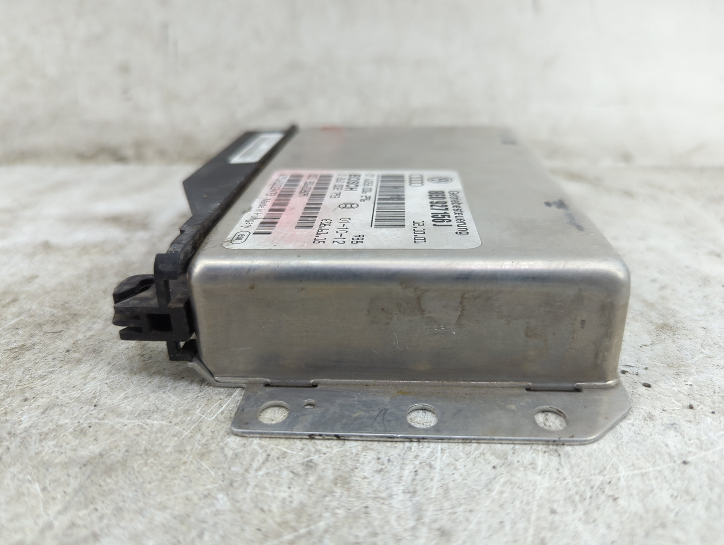 2002-2003 Audi A4 PCM Engine Control Computer ECU ECM PCU OEM P/N:8E0 927 156 J Fits Fits 2002 2003 OEM Used Auto Parts - Oe