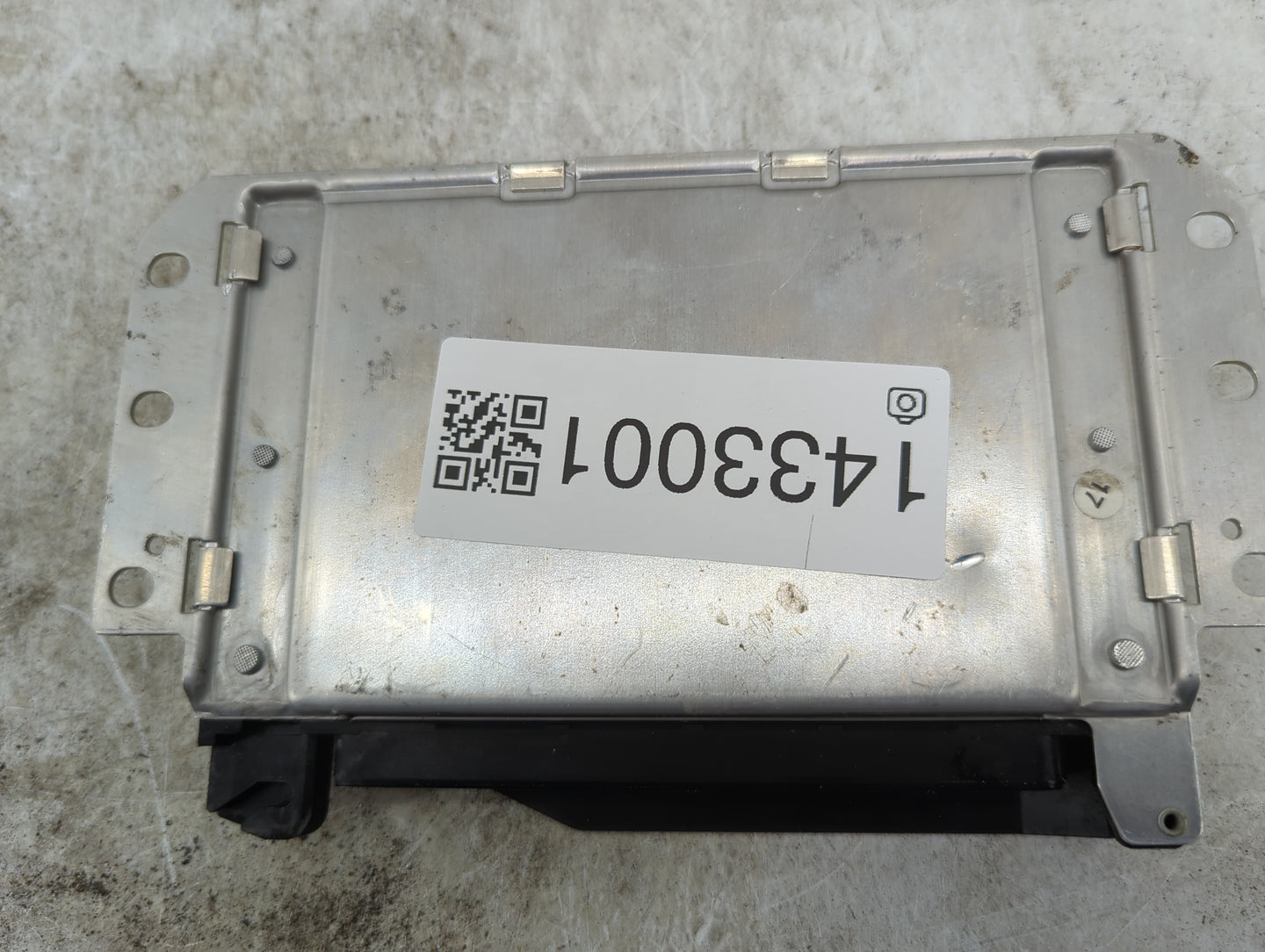 2002-2003 Audi A4 PCM Engine Control Computer ECU ECM PCU OEM P/N:8E0 927 156 J Fits Fits 2002 2003 OEM Used Auto Parts - Oe