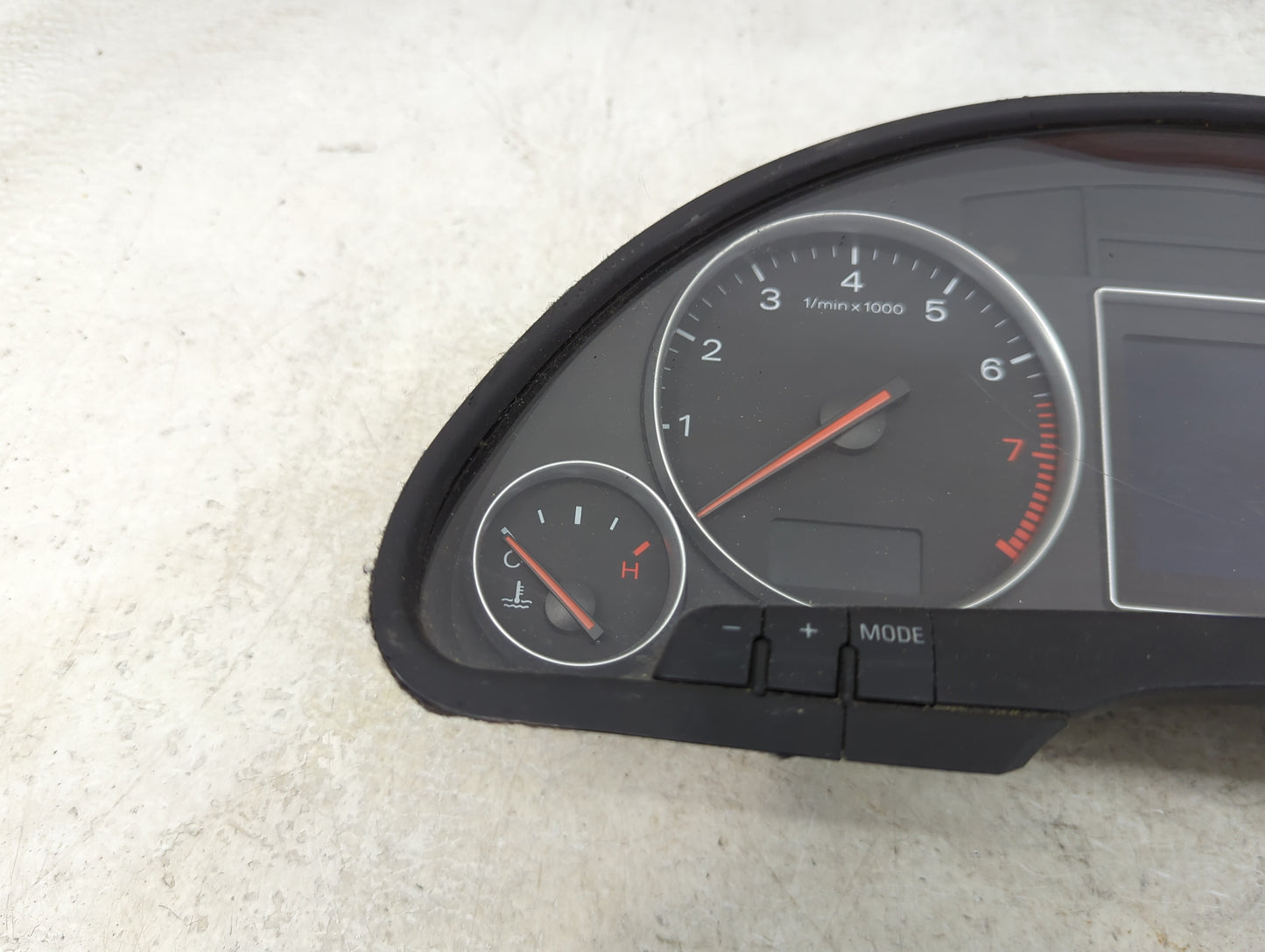 2003 Audi A4 Instrument Cluster Speedometer Gauges P/N:0263626039 8E0920950L, 7133461974 Miles:147K Fits OEM Used Auto Parts