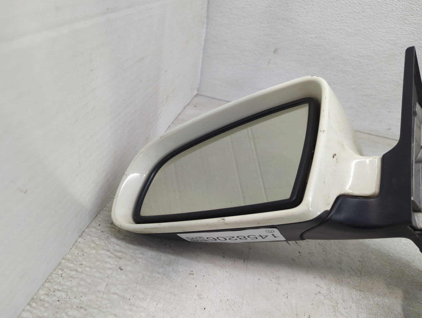 2003-2005 Audi A4 Driver Side View Mirror - Left Door Mirror OEM Used - Oemusedautoparts1.com