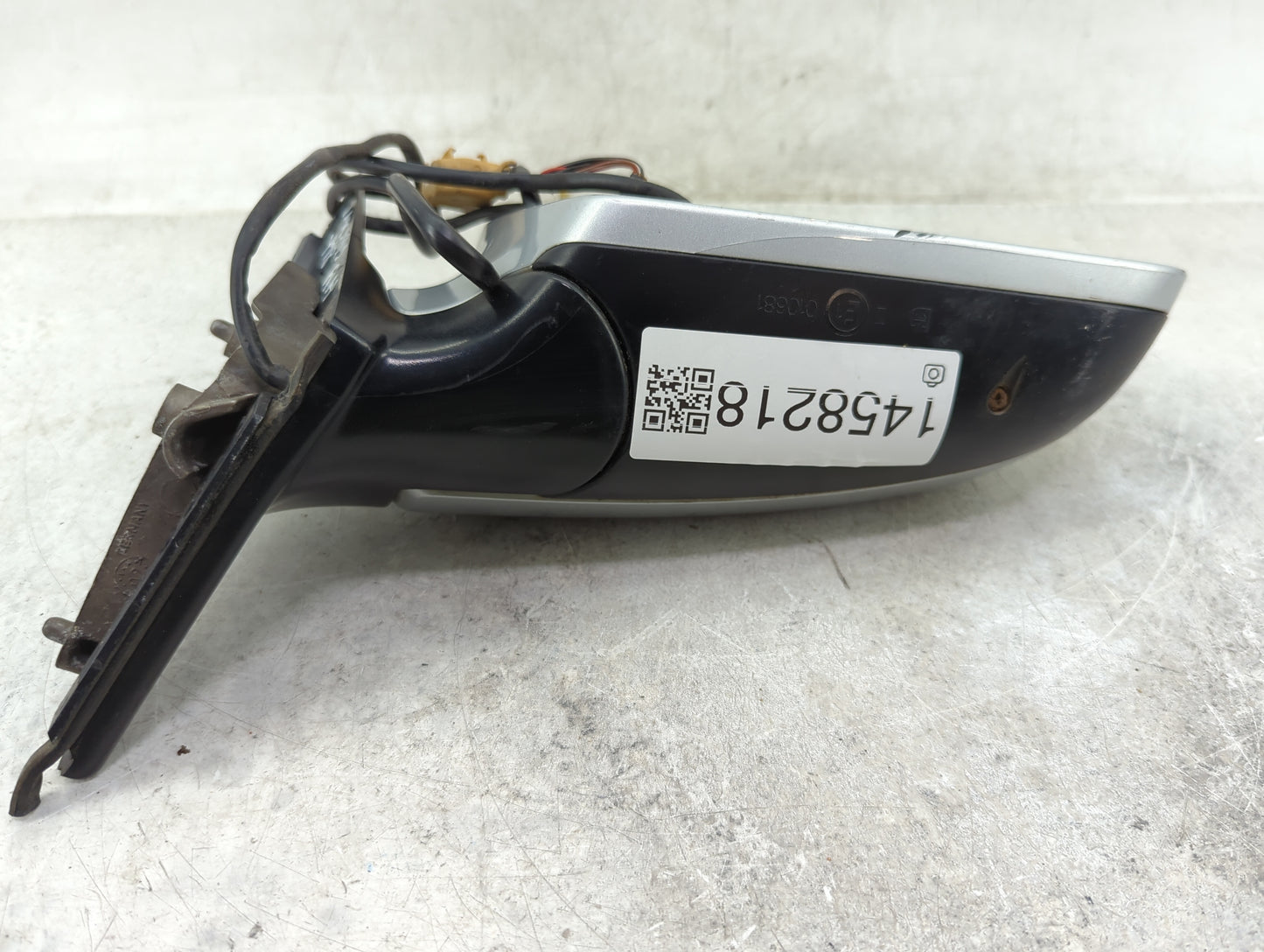 2002-2008 Audi A4 Passenger Side View Mirror - Right Door Mirror OEM Used - Oemusedautoparts1.com