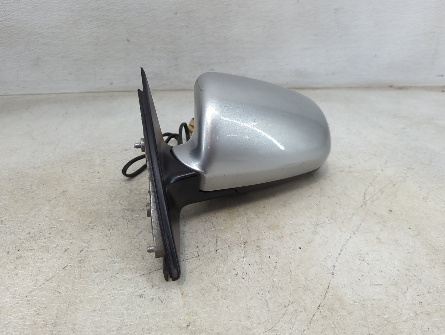 2002-2008 Audi A4 Driver Side View Mirror - Left Door Mirror OEM Used - Oemusedautoparts1.com
