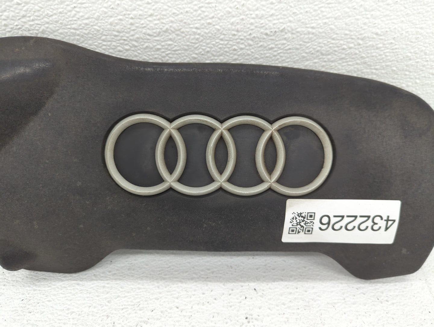 2003 Audi A4 Engine Cover - Oemusedautoparts1.com