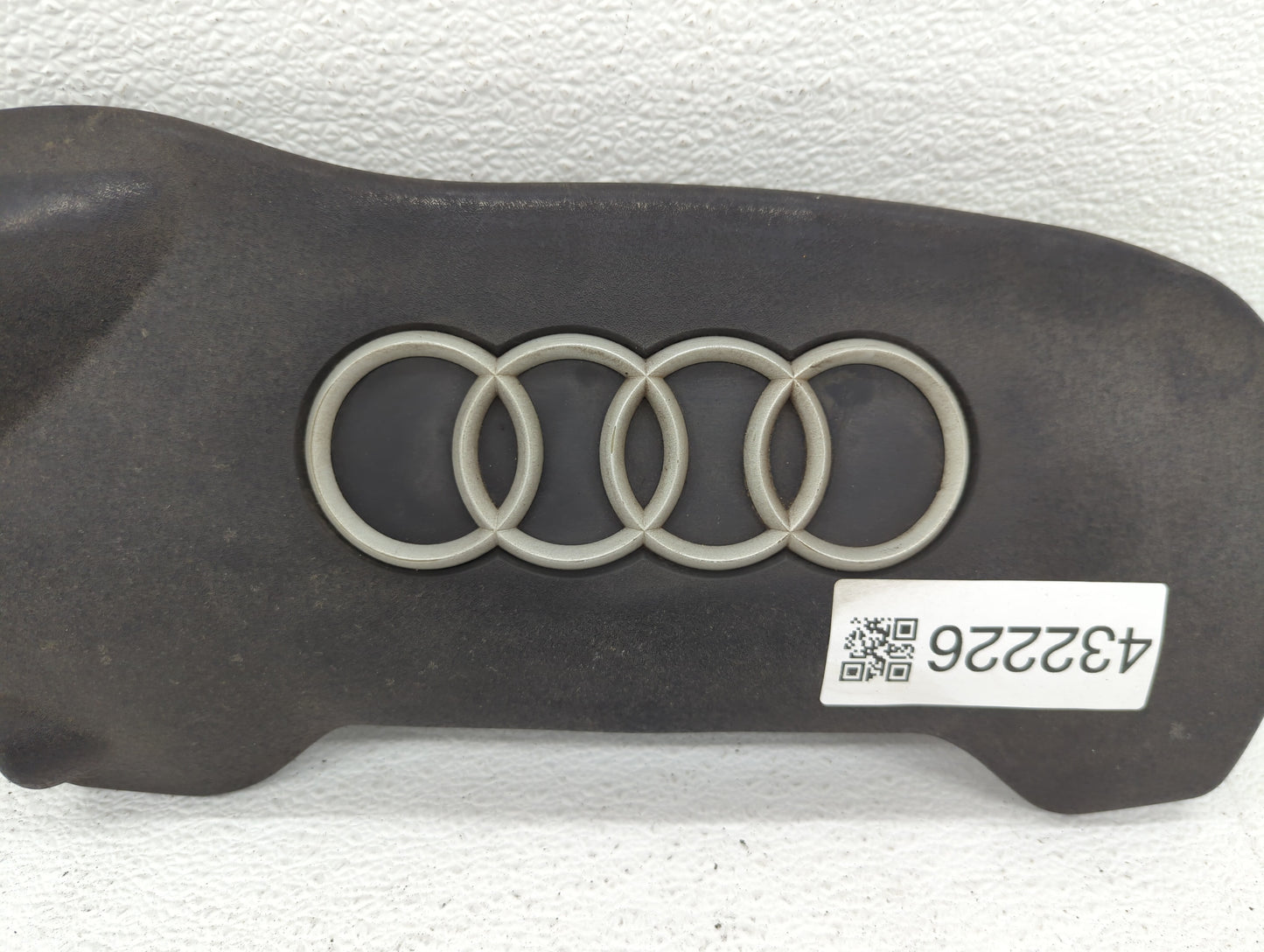 2003 Audi A4 Engine Cover - Oemusedautoparts1.com