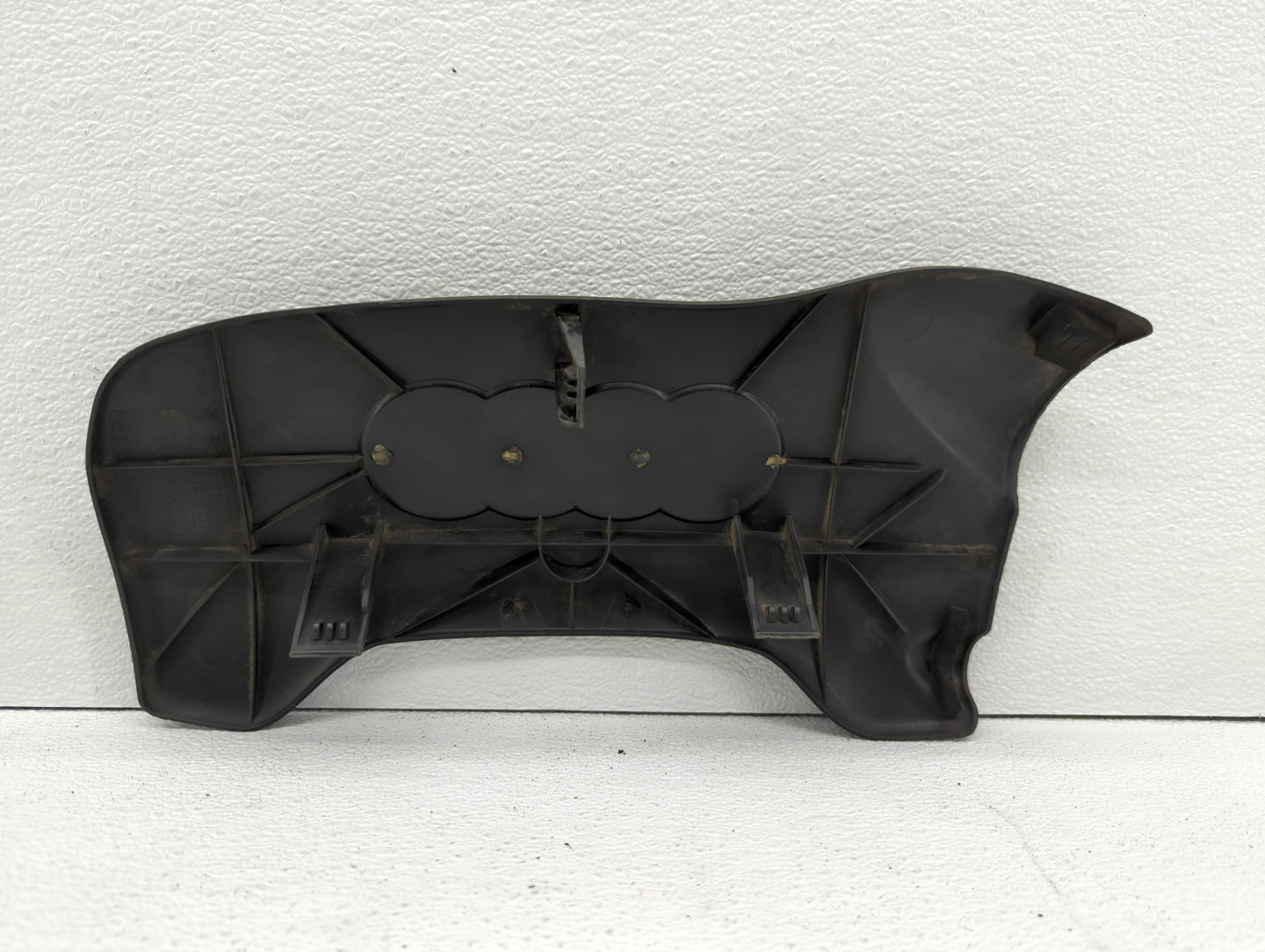 2003 Audi A4 Engine Cover - Oemusedautoparts1.com