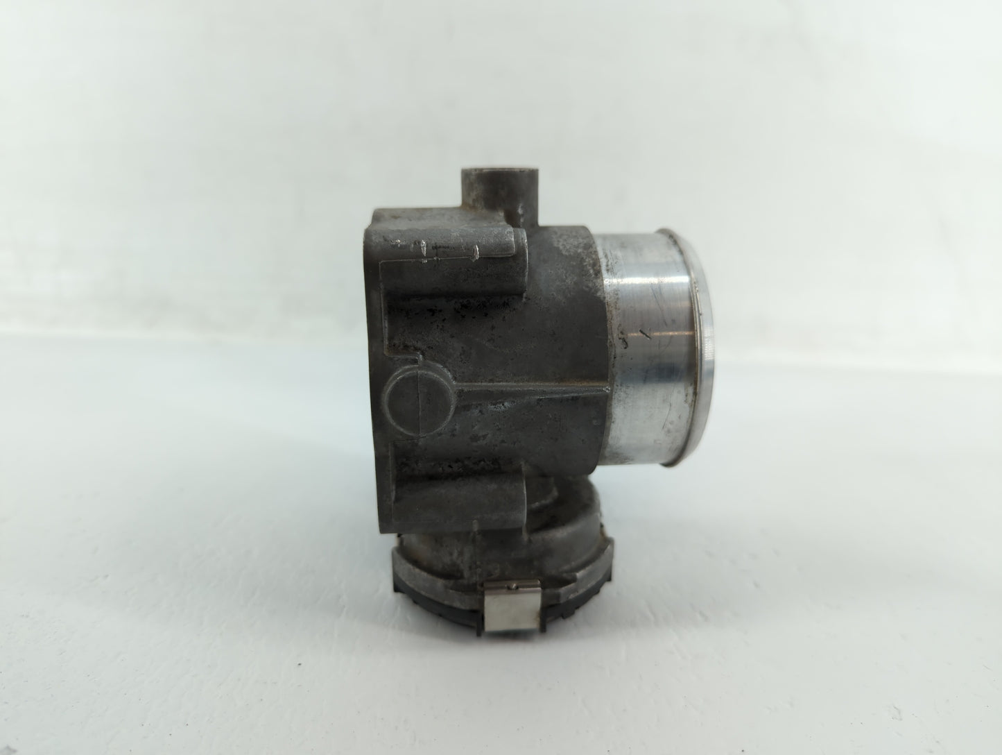 2000-2006 Audi A4 Throttle Body P/N:06B 133 062 M 7 502 444 Fits Fits 1999 2000 2001 2002 2003 2004 2005 2006 OEM Used Auto 