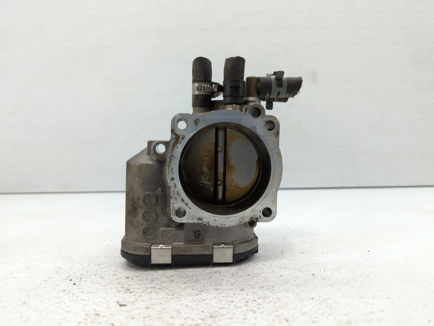 2000-2006 Audi A4 Throttle Body P/N:78 133 062 B Fits Fits 2000 2001 2002 2003 2004 2005 2006 OEM Used Auto Parts - Oemuseda