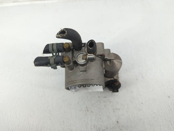2000-2006 Audi A4 Throttle Body P/N:078 133 062 B Fits Fits 2000 2001 2002 2003 2004 2005 2006 OEM Used Auto Parts