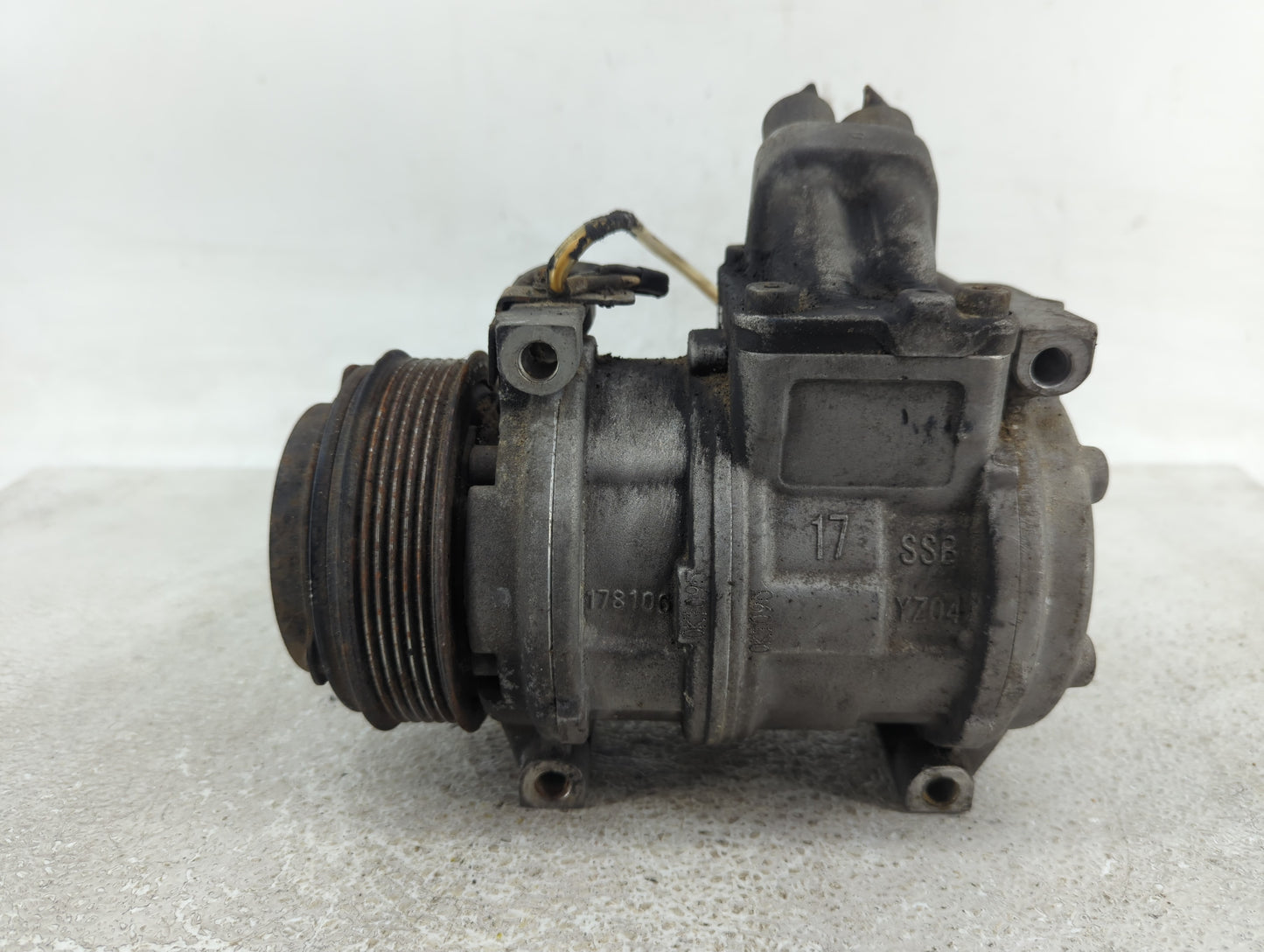 2001-2005 Bmw 325i Air Conditioning A/c Ac Compressor Oem - Oemusedautoparts1.com