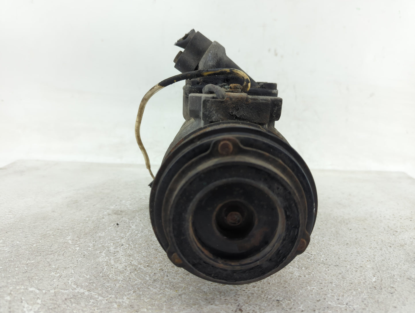 2001-2005 Bmw 325i Air Conditioning A/c Ac Compressor Oem - Oemusedautoparts1.com
