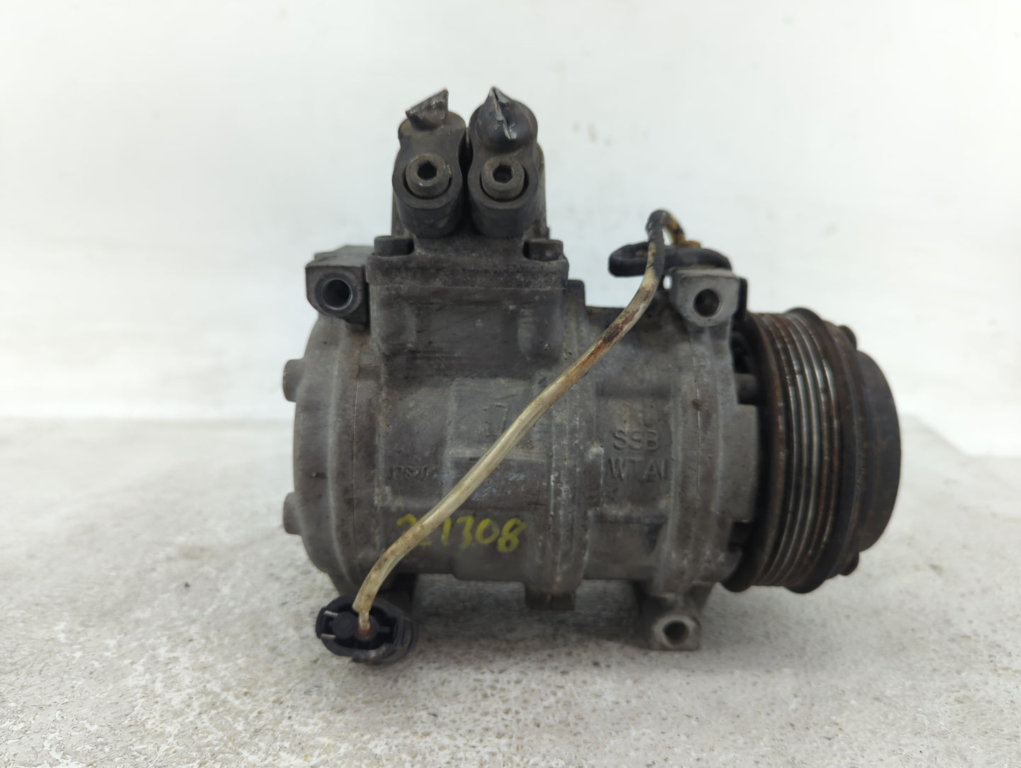 2001-2005 Bmw 325i Air Conditioning A/c Ac Compressor Oem - Oemusedautoparts1.com