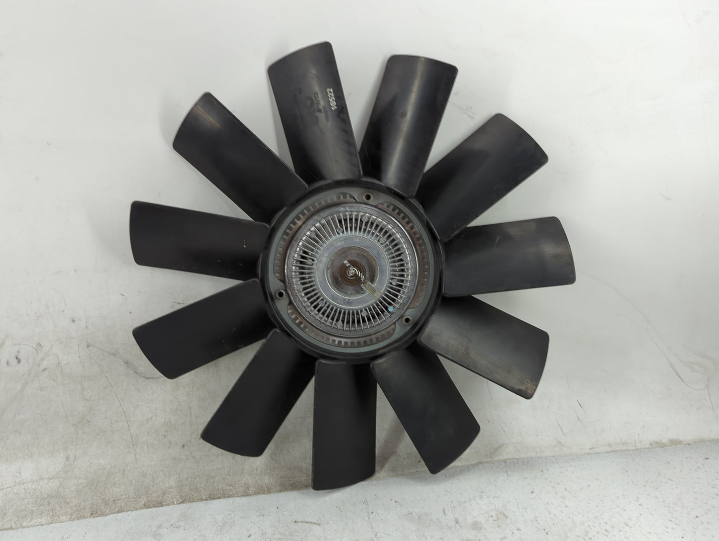 2001-2005 Bmw 325i Radiator Cooling Fan Clutch 1460754 - Oemusedautoparts1.com