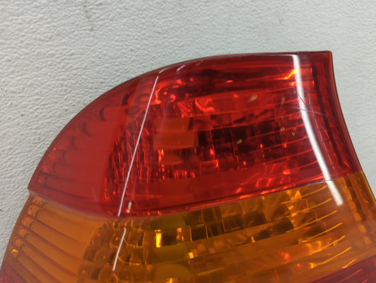 2002-2005 Bmw 325i Tail Light Assembly Driver Left OEM P/N:8 383 099 6 946 533, 6 907 933 Fits Fits 2002 2003 2004 2005 OEM Used Auto Parts