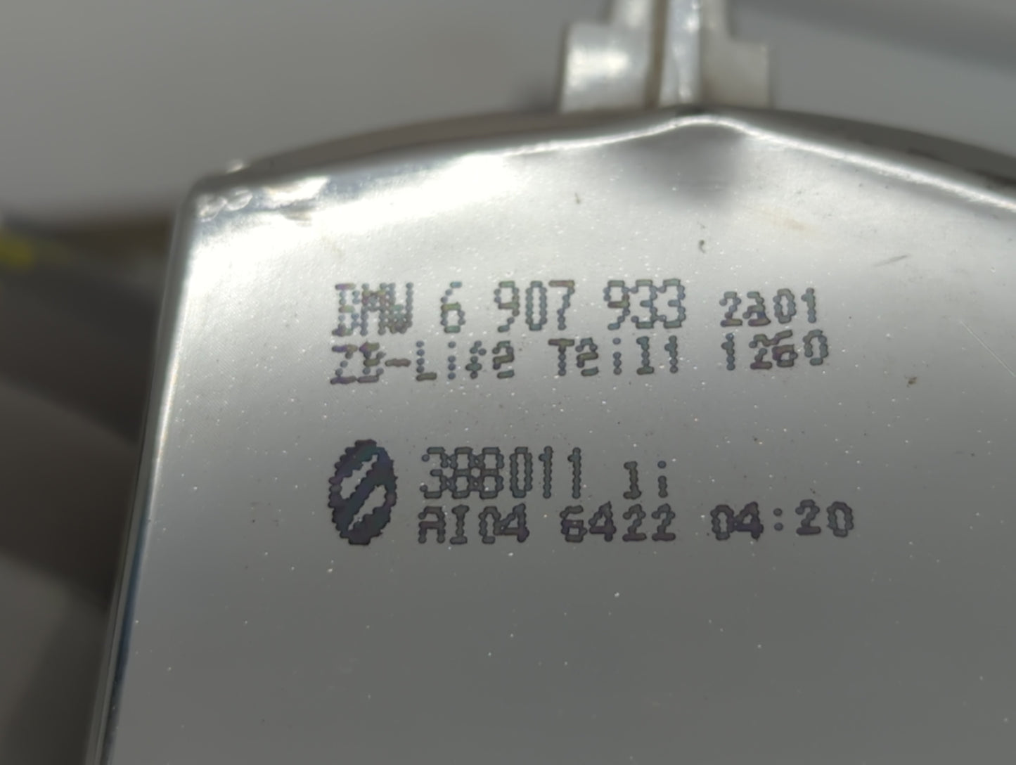 2002-2005 Bmw 325i Tail Light Assembly Driver Left OEM P/N:8 383 099 6 946 533, 6 907 933 Fits Fits 2002 2003 2004 2005 OEM 