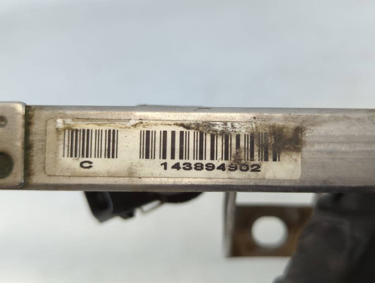 2003 Bmw 325i Fuel Injectors P/N:143894902 Fits OEM Used Auto Parts - Oemusedautoparts1.com