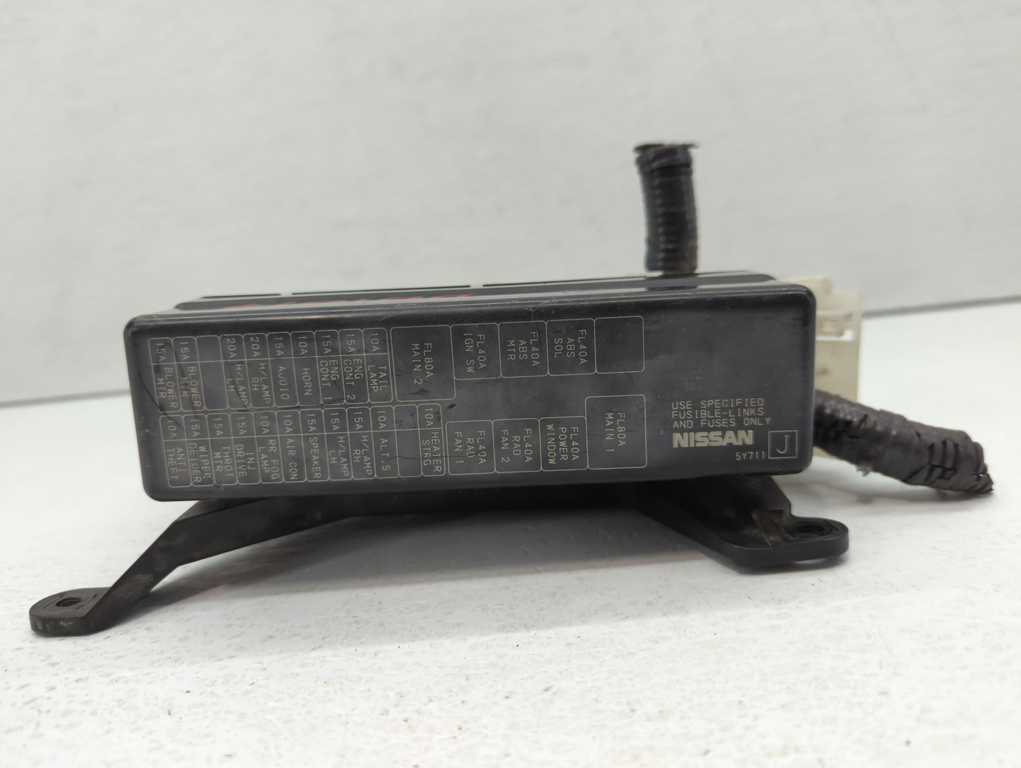 2001-2003 Bmw 525i Fusebox Fuse Box Panel Relay Module Fits Fits 1999 2000 2001 2002 2003 OEM Used Auto Parts - Oemusedautop