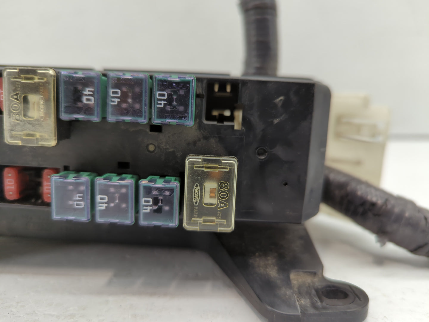 2001-2003 Bmw 525i Fusebox Fuse Box Panel Relay Module Fits Fits 1999 2000 2001 2002 2003 OEM Used Auto Parts - Oemusedautop