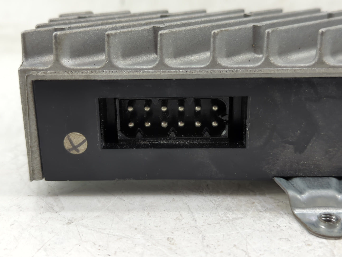 2003 Bmw 530i Radio AM FM Cd Player Receiver Replacement Fits OEM Used Auto Parts - Oemusedautoparts1.com