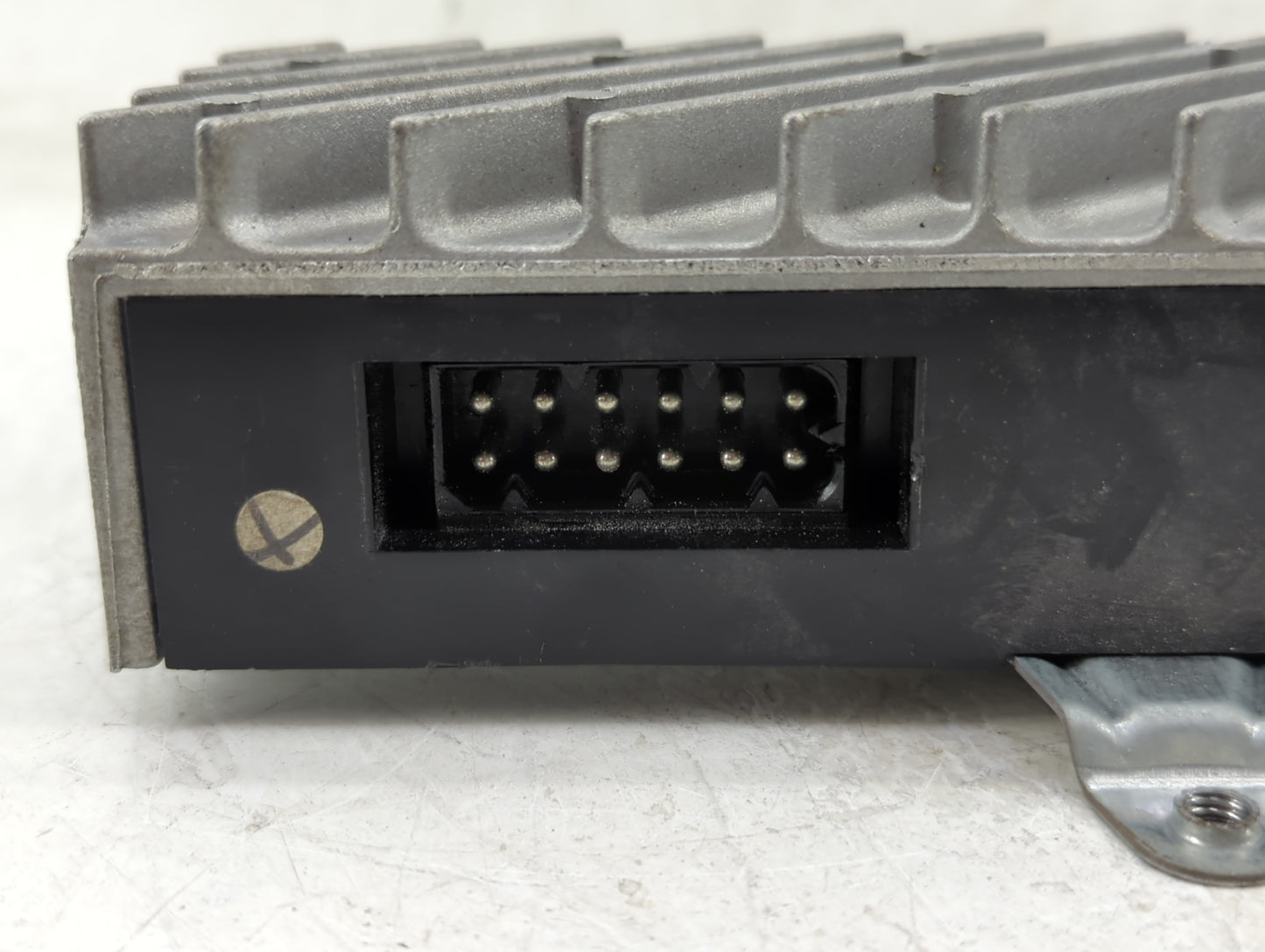 2003 Bmw 530i Radio AM FM Cd Player Receiver Replacement Fits OEM Used Auto Parts - Oemusedautoparts1.com
