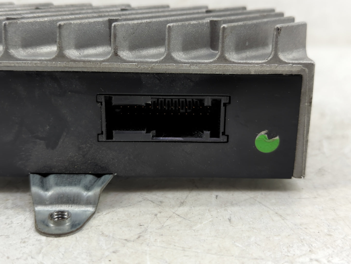 2003 Bmw 530i Radio AM FM Cd Player Receiver Replacement Fits OEM Used Auto Parts - Oemusedautoparts1.com