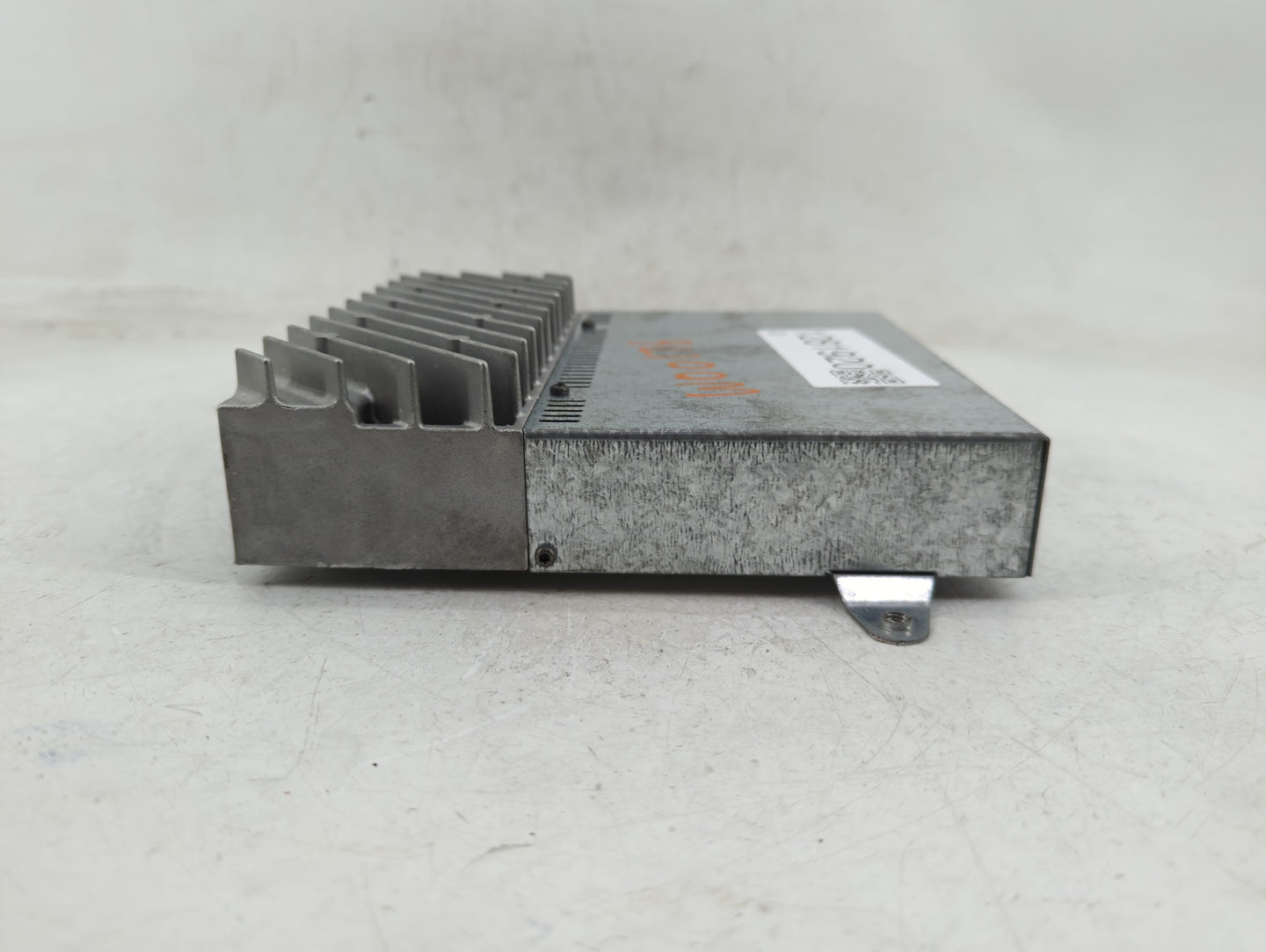 2003 Bmw 530i Radio AM FM Cd Player Receiver Replacement Fits OEM Used Auto Parts - Oemusedautoparts1.com