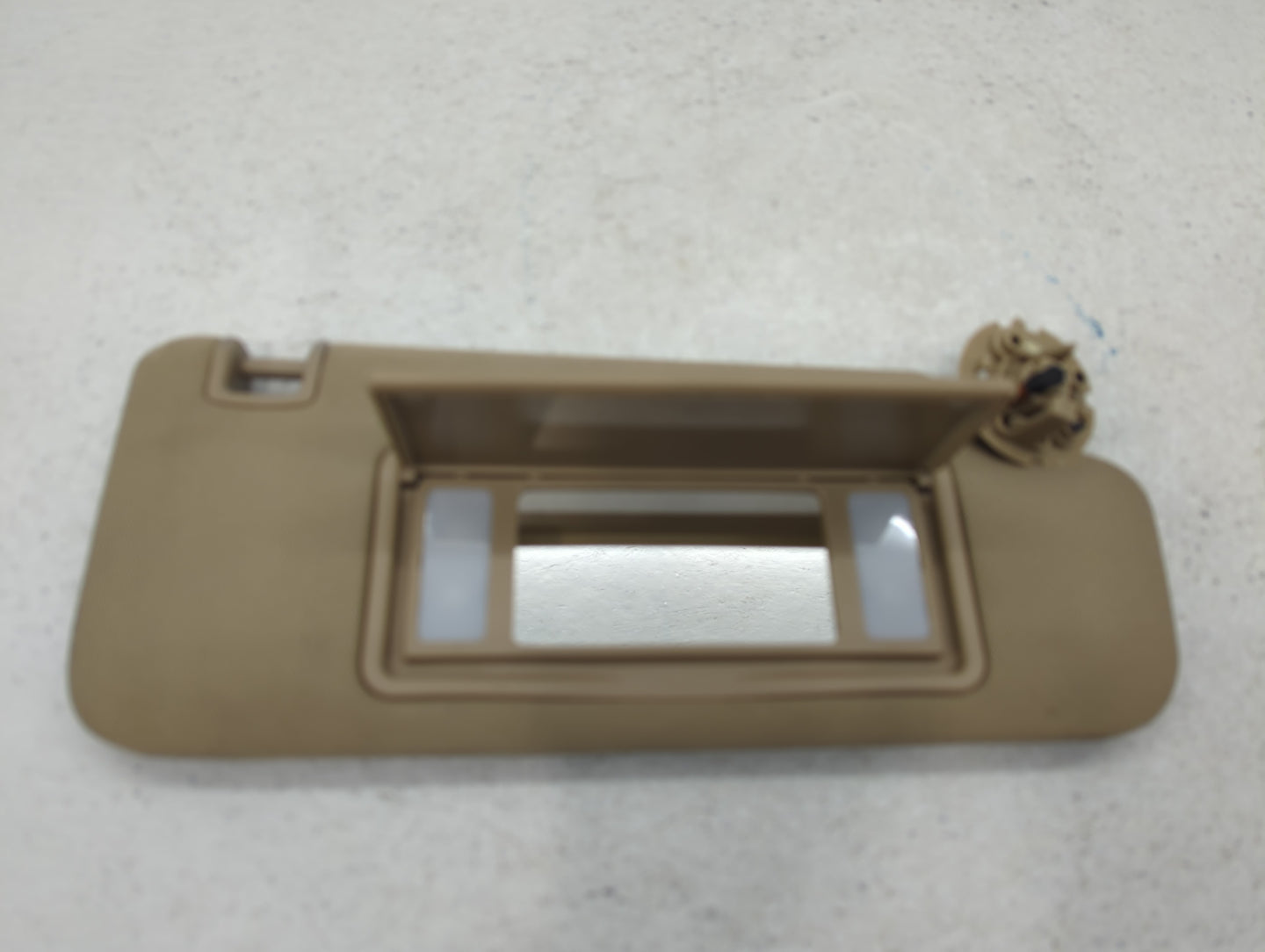 2001-2003 Bmw 530i Sun Visor Shade Replacement Passenger Right Mirror Fits Fits 1999 2000 2001 2002 2003 OEM Used Auto Parts