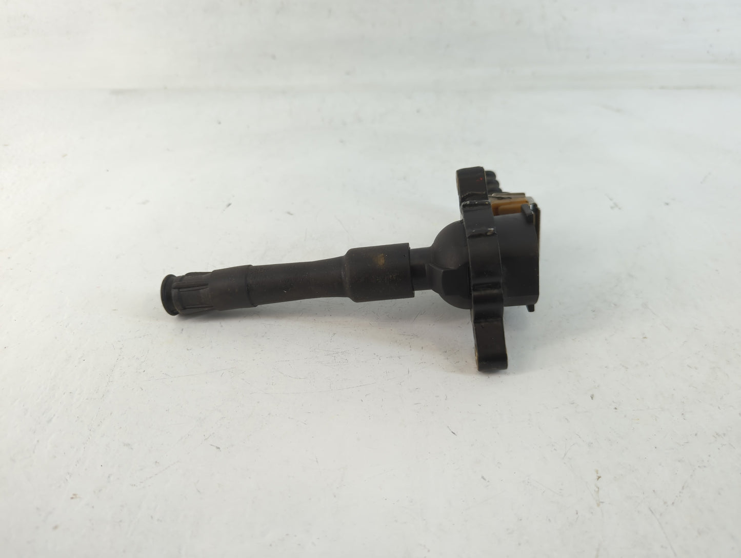 2003 Bmw 540i Ignition Coil Igniter Pack - Oemusedautoparts1.com