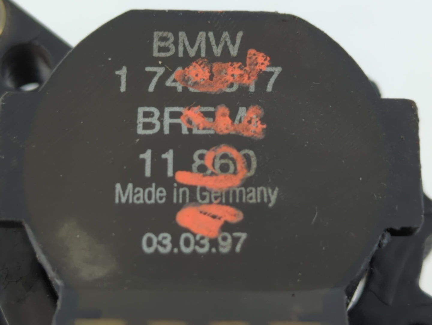 2003 Bmw 540i Ignition Coil Igniter Pack - Oemusedautoparts1.com
