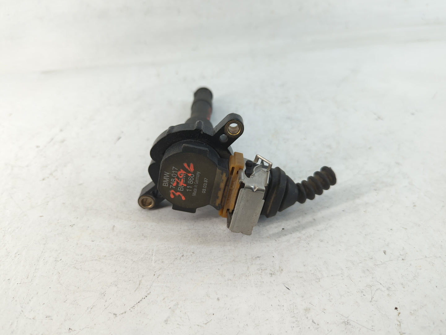 1997-2003 Bmw 540i Ignition Coil Igniter Pack - Oemusedautoparts1.com