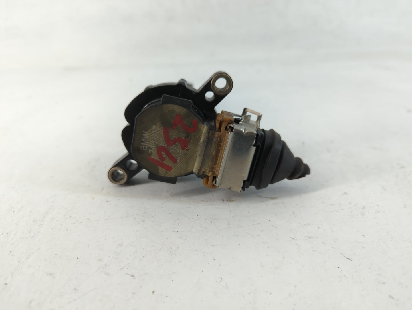 1997-2003 Bmw 540i Ignition Coil Igniter Pack - Oemusedautoparts1.com