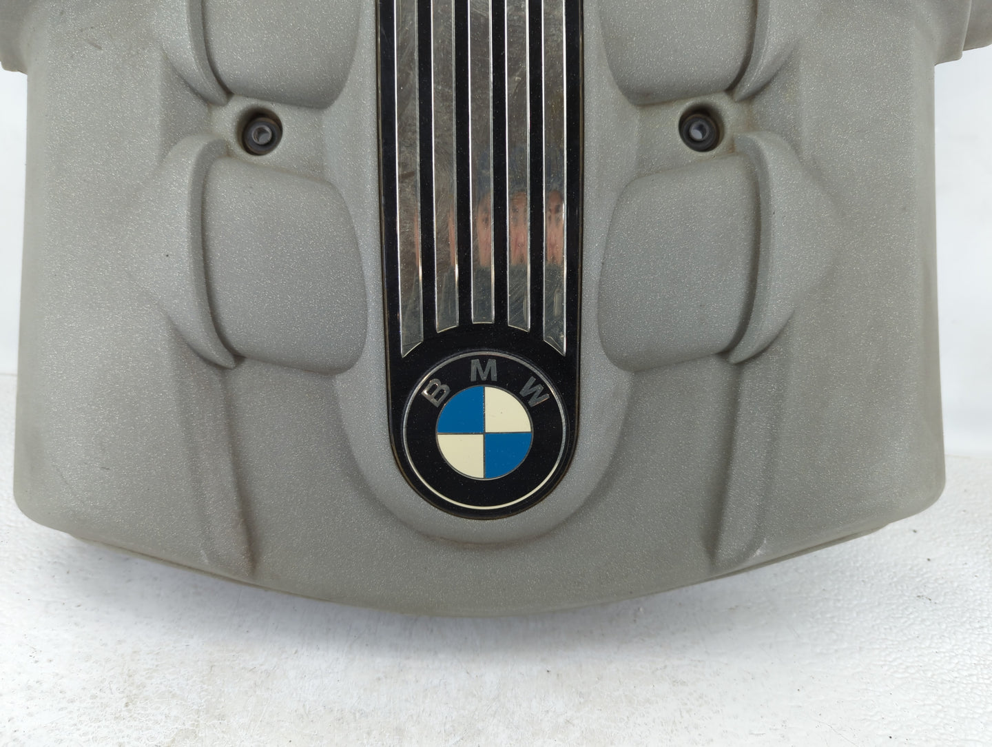2003 Bmw 745i Engine Cover - Oemusedautoparts1.com