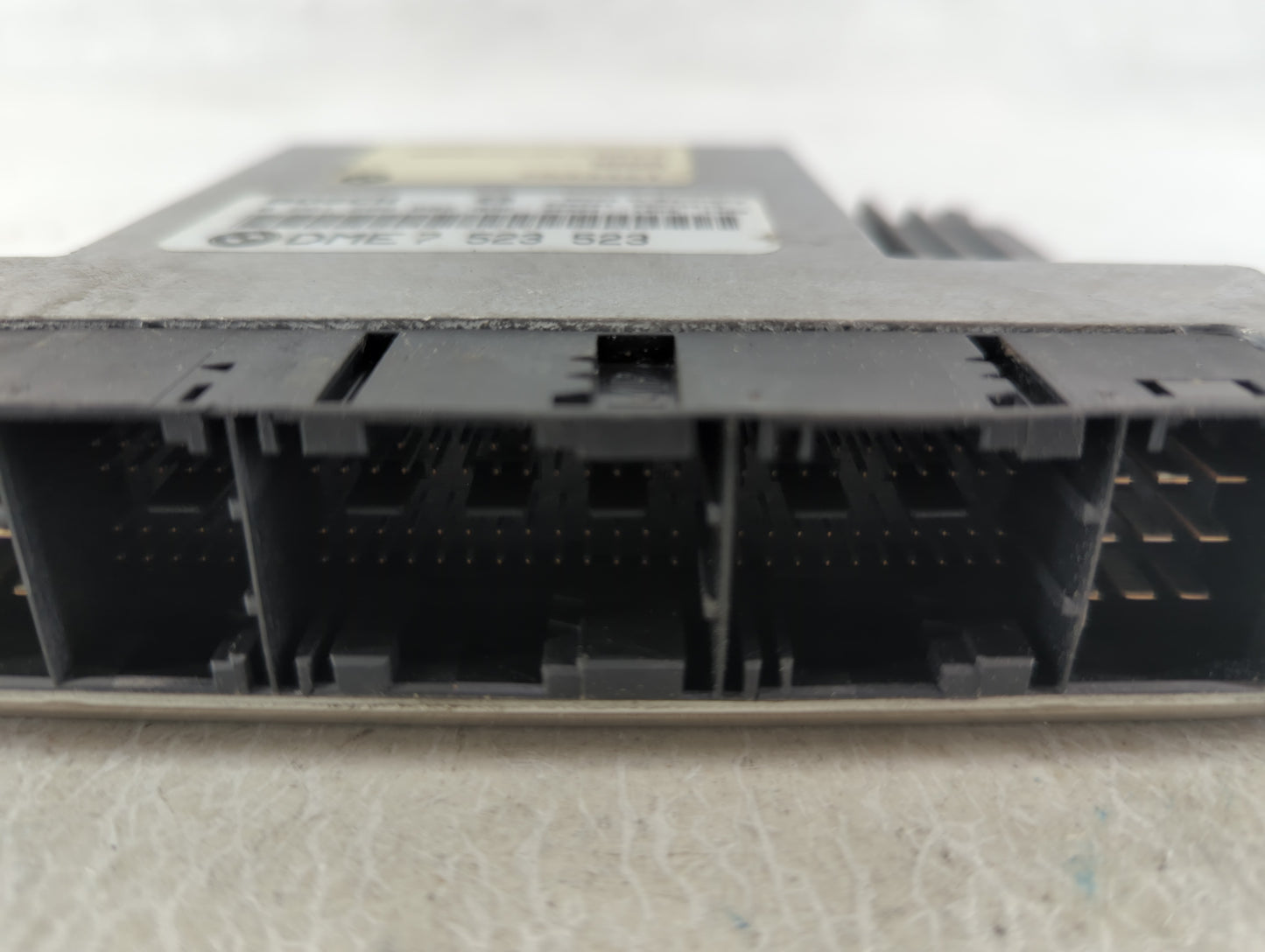 2003 Bmw 745i PCM Engine Control Computer ECU ECM PCU OEM P/N:0 261 209 002 DME 7 523 523 Fits OEM Used Auto Parts - Oemused
